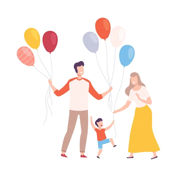 Feliz Família Caminhando com Balões Coloridos, Mãe, Pai e seu Filho Celebrando Férias Vetor Ilustração — Vetor de Stock