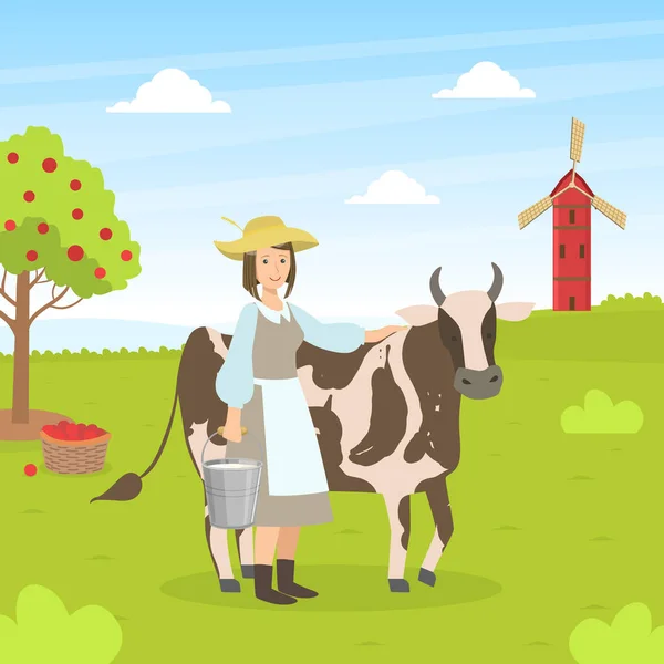 Mujer con cubo de pie junto a la vaca manchada, agricultora que trabaja en la granja, ilustración de vectores de paisaje rural de verano — Archivo Imágenes Vectoriales