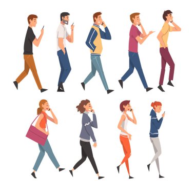 Smartphone 'da Konuşan İnsanlar, Yürüyen Sette, Dijital Gadget Vektör İllüstrasyonunu Kullanan Genç Erkekler ve Kadınlar