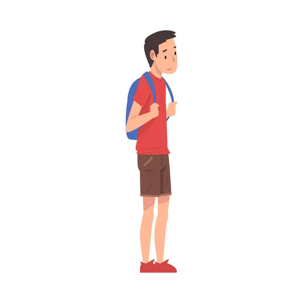 Tiener jongen staande met rugzak, tiener besteedt tijd in verwachting bij bushalte cartoon vector illustratie — Stockvector