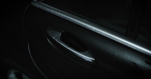 Como abrir puerta de auto sin manija
