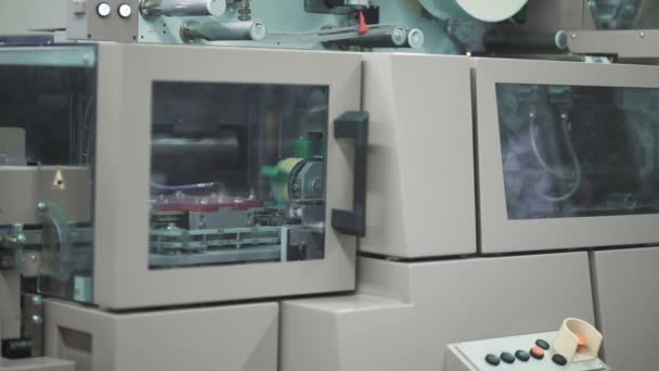 Mechanisme in de fabriek. Versnelling systeem rotatie — Stockvideo
