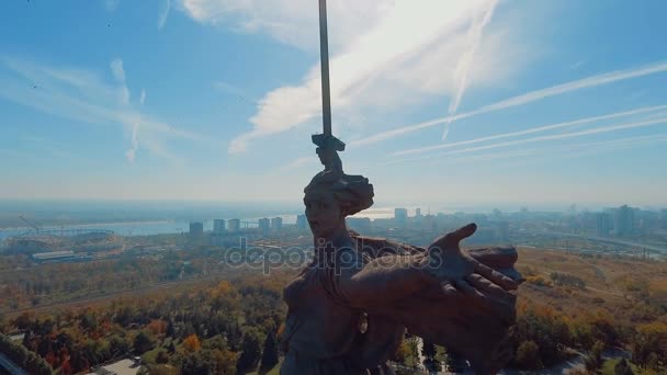 Aerial view top of Mamaev Kurgan in Volgograd, Russia. Motherland Calls. — Stock Video