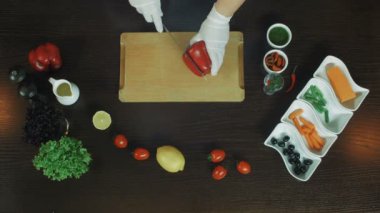 Şef ile uçakta biber el kesme Üstten Görünüm