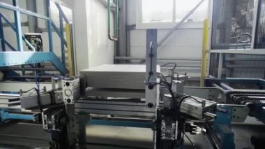 Seramik Döşeme Üretimi Fabrikası. Seramik Döşeme İşlemi