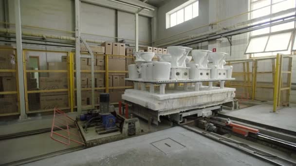 Production of ceramics, view of ceramic products sinks and toilets — Stock Video