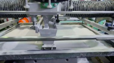 Seramik Döşeme Üretimi Fabrikası. Seramik Döşeme İşlemi