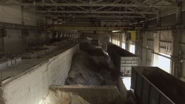 산업 내부, 세라믹 타일의 생산, 현대식 공장 내부 — 비디오