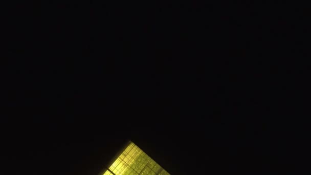 Luftaufnahme eines großen Gewächshauses mit Gurken in der Höhe — Stockvideo