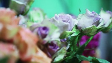 Güzel gül buketinin yakın görüntüsü.