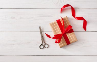 DIY hobi arka plan. Noel hediyesi kutusu yapmak