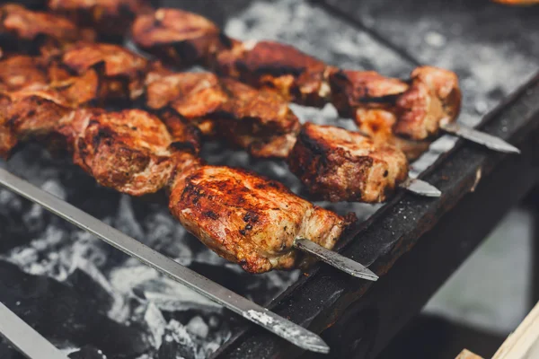 Sığır eti kebabı. Taze et mangal, Barbekü — Stok fotoğraf