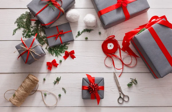 Yaratıcı hobi. Noel hediyesi kutusuna yapmak için el yapımı Araçlar