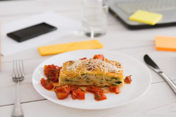 Zdrowe lunch w biurze, dieta jedzenie koncepcja — Zdjęcie stockowe