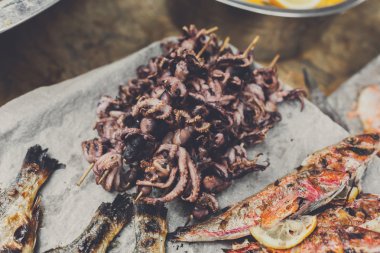 Deniz ürünleri, balık, barbeküde Izgara ahtapot