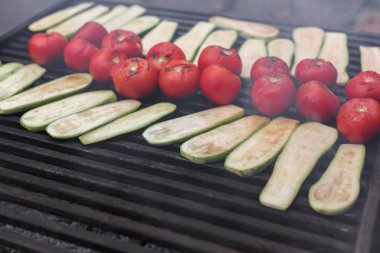 Sebze barbekü metal ızgara kavrulmuş