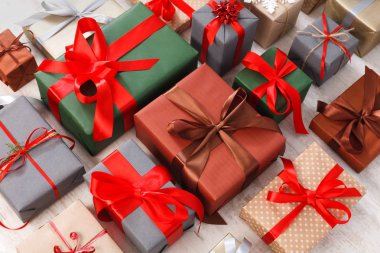 Bir sürü hediye kutuları arka plan, Noel gazetede sunar.