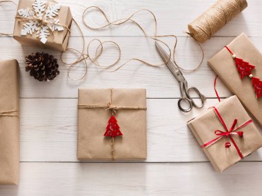 Noel tatili zanaat sicim ile mevcut kaydırma