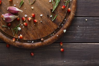 Otlar ve pişirme malzemeleri closeup rustik ahşap, en iyi görünüm