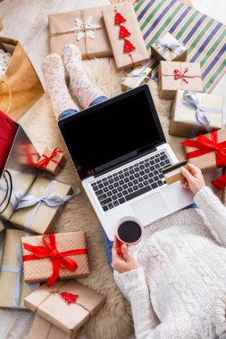 Online Kredi kartı ile alışveriş kadın