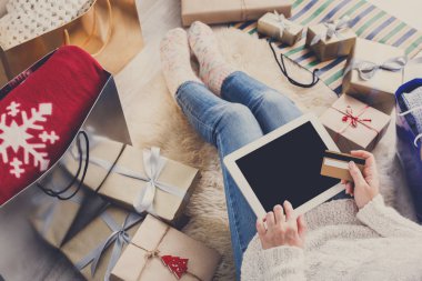 Online Kredi kartı ile alışveriş kadın