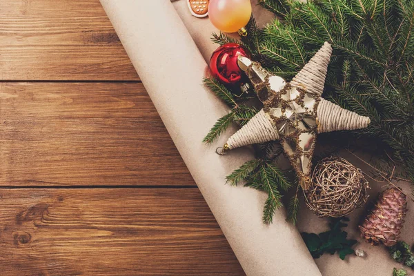Decorações de árvore de Natal close-up, prepare-se para férias de inverno fundo — Fotografia de Stock