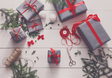 Yaratıcı hobi. Noel hediyesi kutusu, en iyi görünümü kaydırma