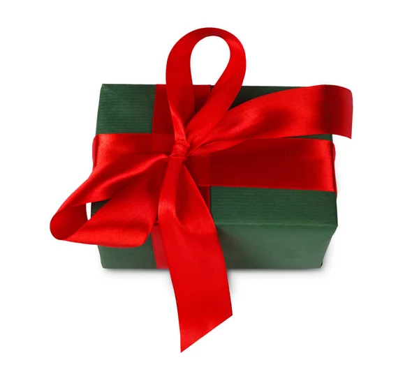 Coffret cadeau Noël en papier vert isolé sur blanc — Photo