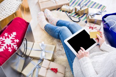 Online Kredi kartı ile alışveriş kadın