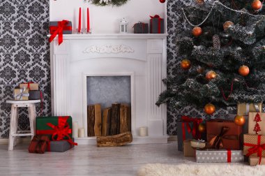 Çam ağacı, tatil kavramı altında Noel hediyeleri
