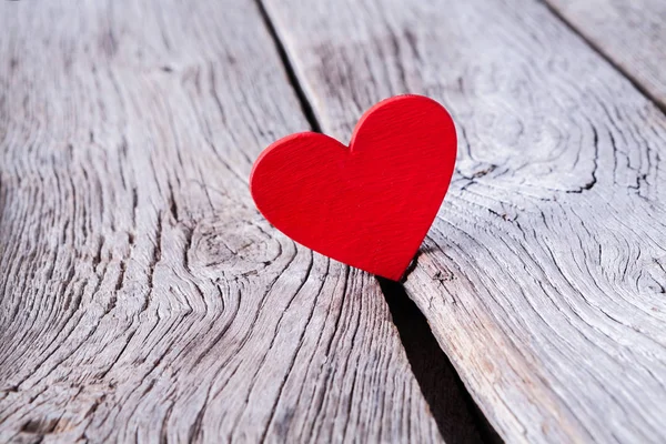 Valentine day background, wooden heart on wood with copy space — Stock Photo, Image