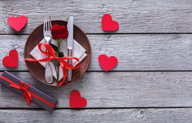 Romantik bir akşam yemeği kavramı. Sevgililer günü veya teklif arka plan