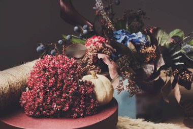 Güzel sonbahar buket kompozisyon kuru çayır çiçek ve yaprakları