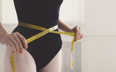 Teyp, diyet sonra ince bel ölçüm ile güzel ballerine gövde