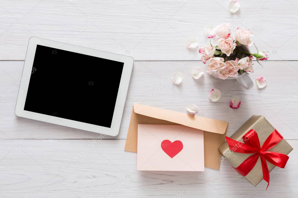 Valentine day online, emailing background