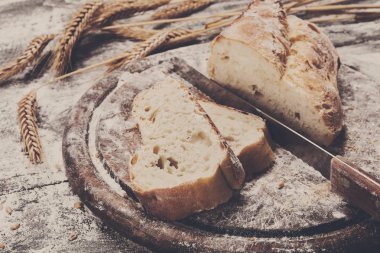 Fırın kavramı arka plan. Bıçak kesim ekmek ekmek dilimleri