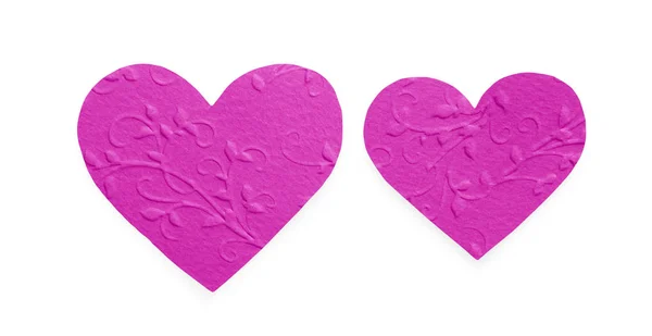 Corações de papel lilás estampados isolados em fundo branco, dia dos namorados — Fotografia de Stock