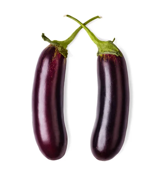 Deux aubergines fraîches mûres isolées sur fond blanc — Photo