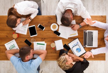 Office, üstten görünüm uykusunda grup iş adamları yorgun
