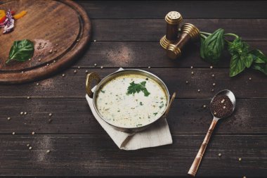 Vegan ve vejetaryen Hint mutfağı yemek, soğuk raita tatlısı