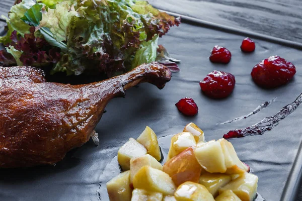 Roasted duck leg, restaurant food closeup — Stock Photo, Image