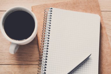 Ofis mobilyaları, ahşap arka plan üzerinde kavramı yazma