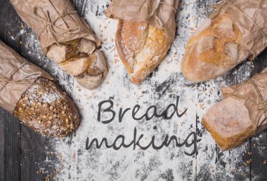 Fırın kavramı arka plan. Ekmek un üzerinde sıralar