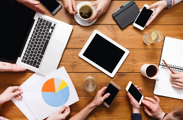 Kaffeepause oder Business Lunch, Nahaufnahme von oben — Stockfoto