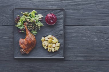 Kızarmış ördek ayağı, Restoran gıda portre