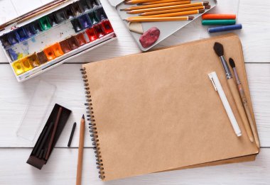 Çizim araçları, kırtasiye, işyeri sanatçı