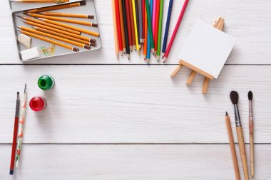 Çizim araçları, kırtasiye, işyeri sanatçı