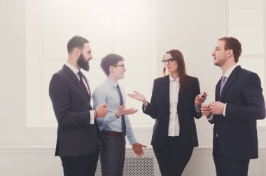 Kurumsal ofis, iş insanlar takım toplantıda