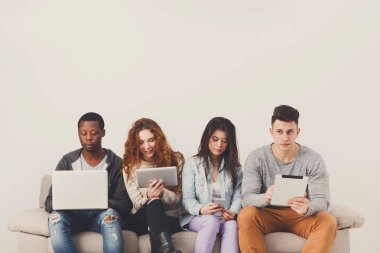 İnsanlar becerikli, bağımlılık kavramı ile çalışma