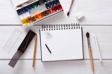 Çizim araçları, kırtasiye, işyeri sanatçı